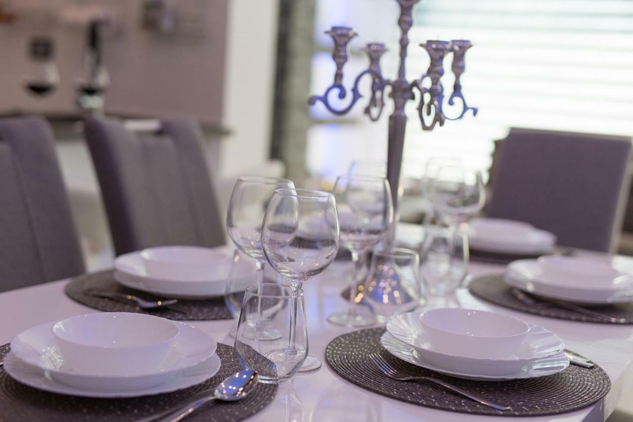 Luxury Vall Apartment Кърк Екстериор снимка