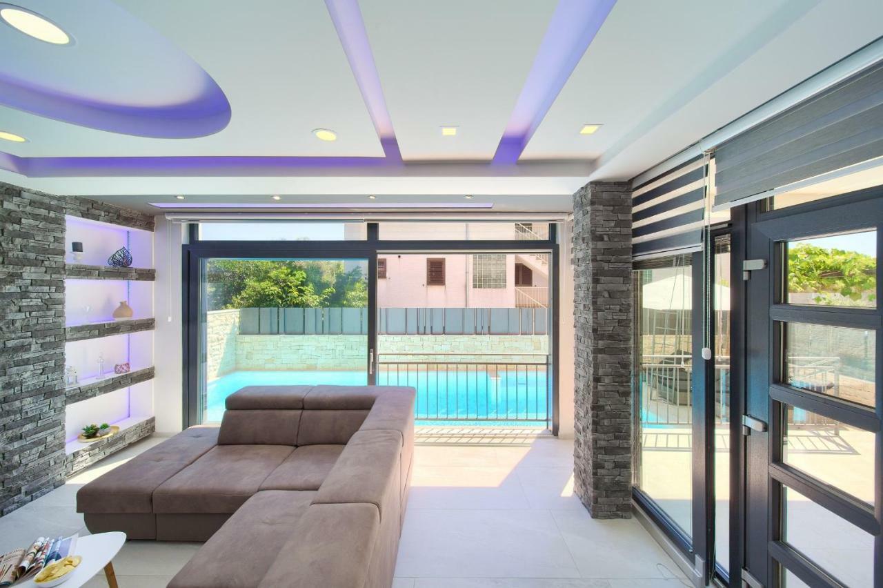 Luxury Vall Apartment Кърк Екстериор снимка